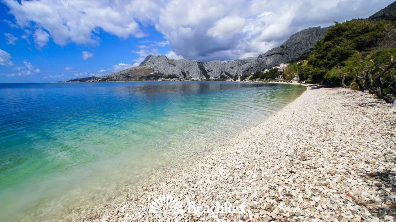 Apartman Nina Omis Exterior photo